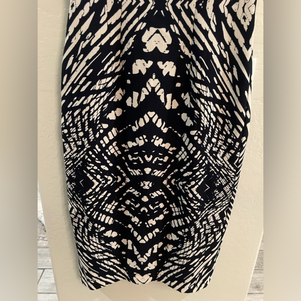 Maggy London size 4 black and tan sheath dress - Picture 7 of 11